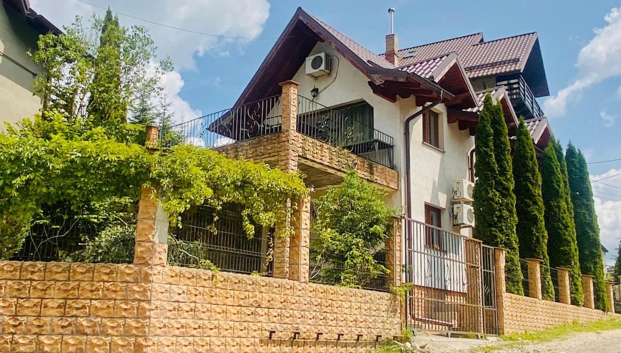 Casa De Vacanta Elena Sinaia Buitenkant foto
